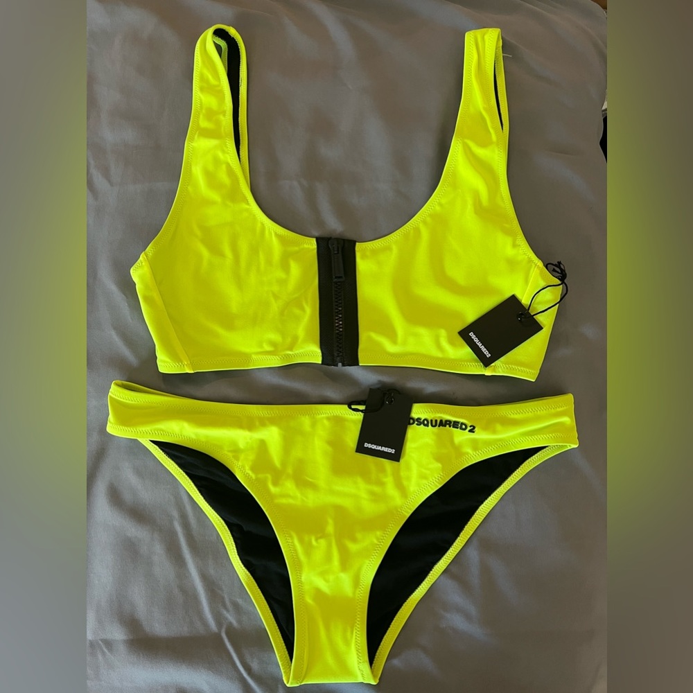 - DSQUARED2 2 piece bikini